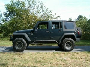 Jeep JK with 33 inch tires and 3 inch lift