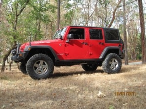 Jeep JK with 35 inch tires and 3 inch lift