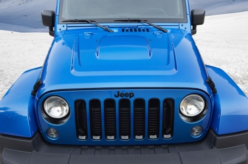 Jeep-Wrangler-Polar-Edition-front-view-02